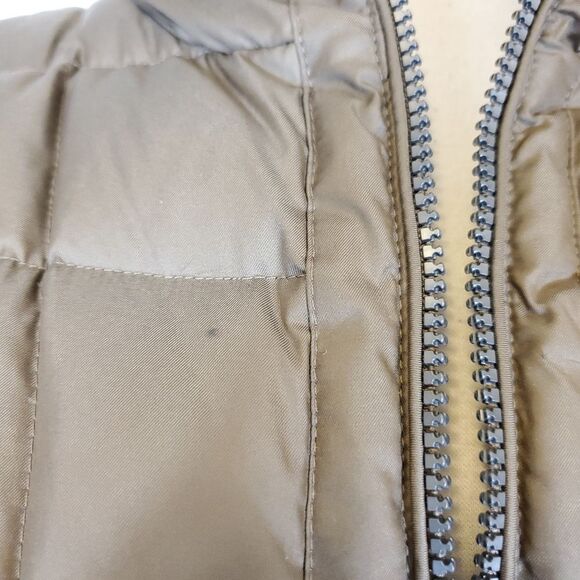 Cole Haan Light Weight puffer Down short Jacket Size Small - Picture 9 of 10